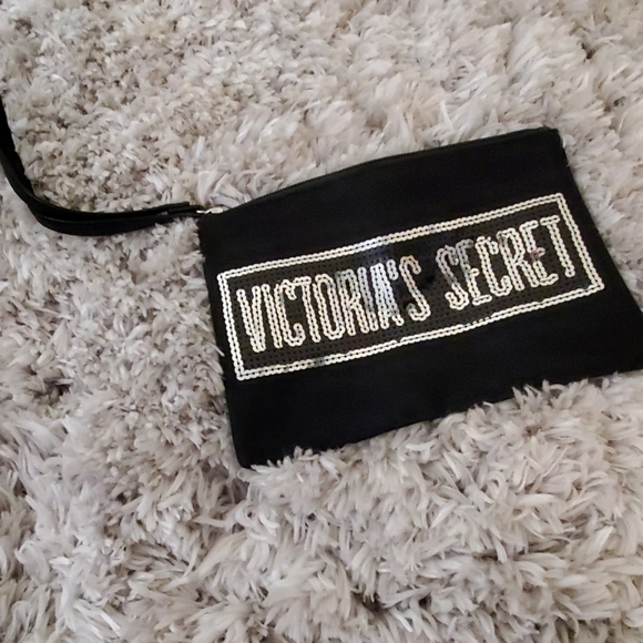Victoria's Secret Handbags - Victoria's Secret Sequin Wristlet